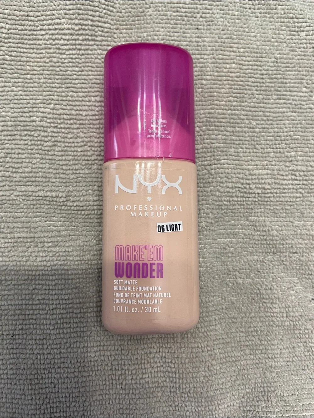 NYX Make 'Em Wonder Soft Matte Foundation - 06 Light